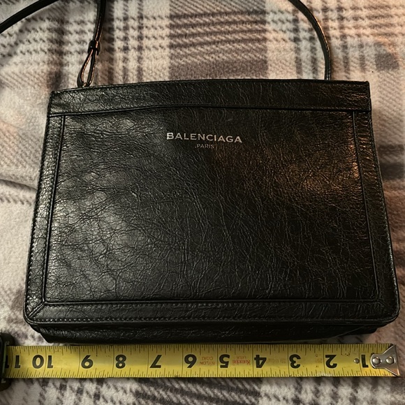 Balenciaga side bag 🖤 MAKE ANY OFFER - Picture 10 of 12